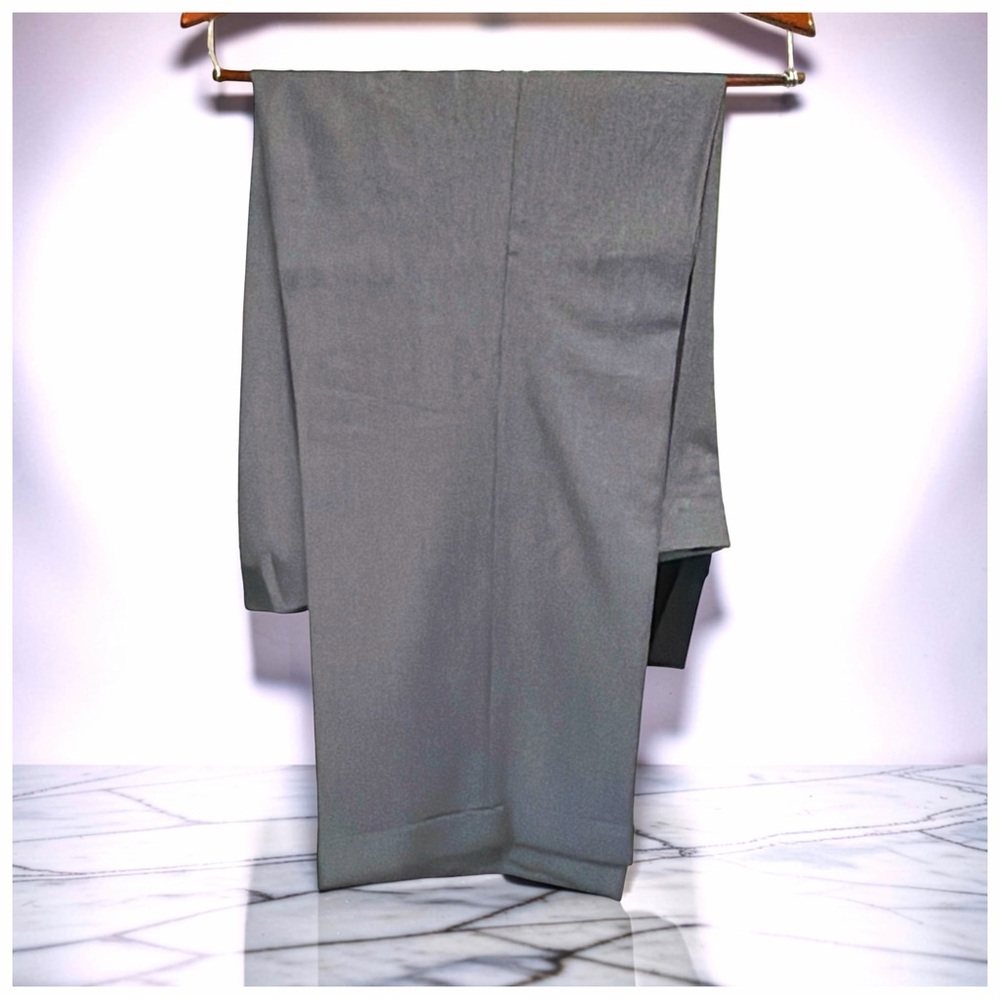 Tom James Royal Classic Gray Suit | 2-Piece | Hand Tailored | Executive Business - Picture 7 of 15